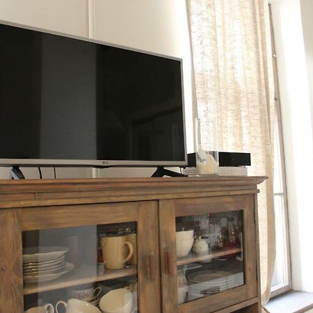 2 Room Apartment In Embasy Area ريغا المظهر الخارجي الصورة